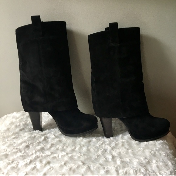 Black Boots - Picture 3 of 7